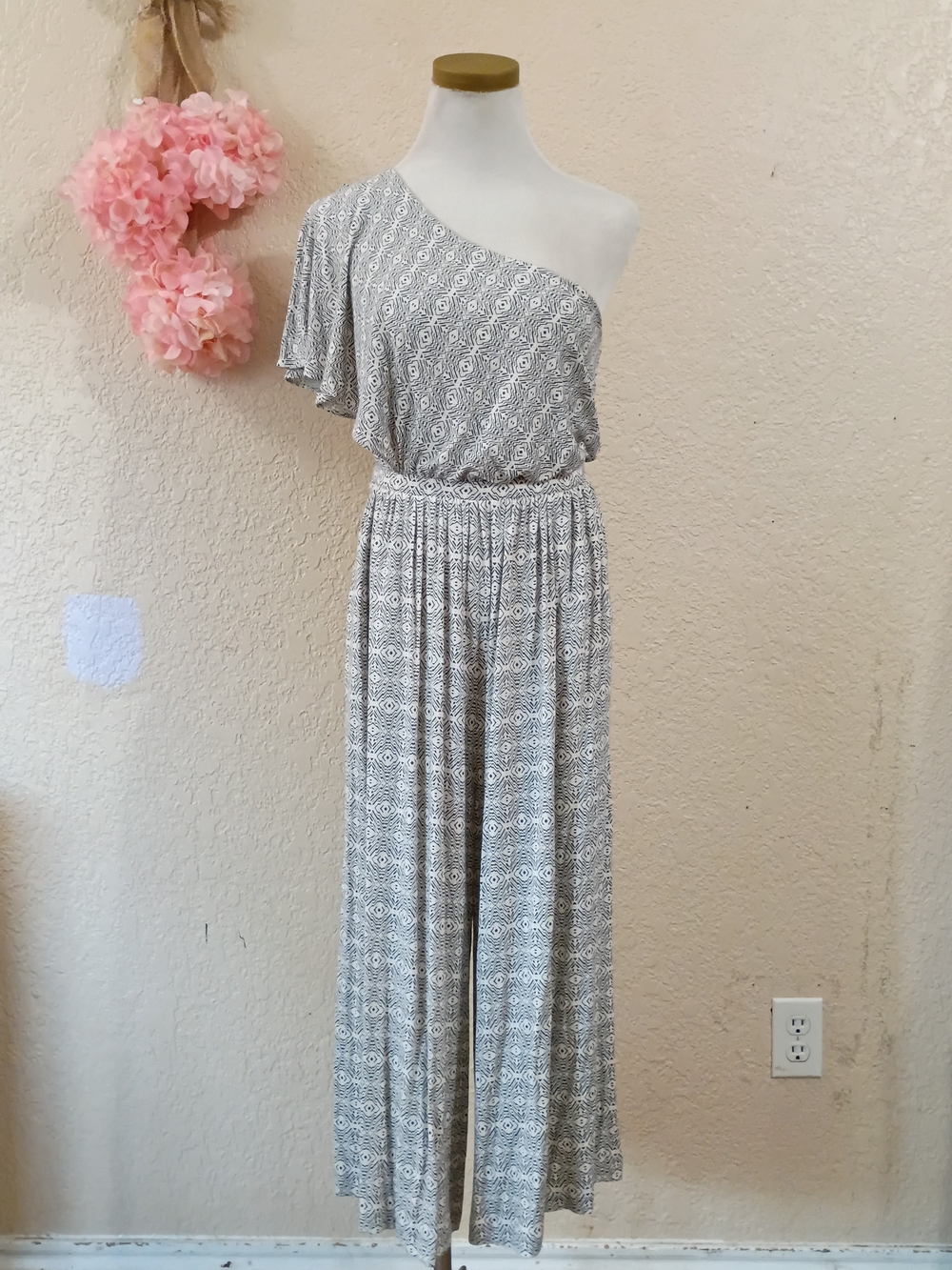 Anthropologie Maeve One-Shoulder Gray Patterned Jumpsuit XS